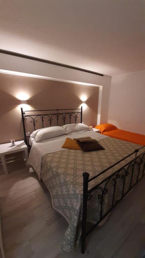 La Nicchia Del Borgo Apartment Taranto Exterior photo