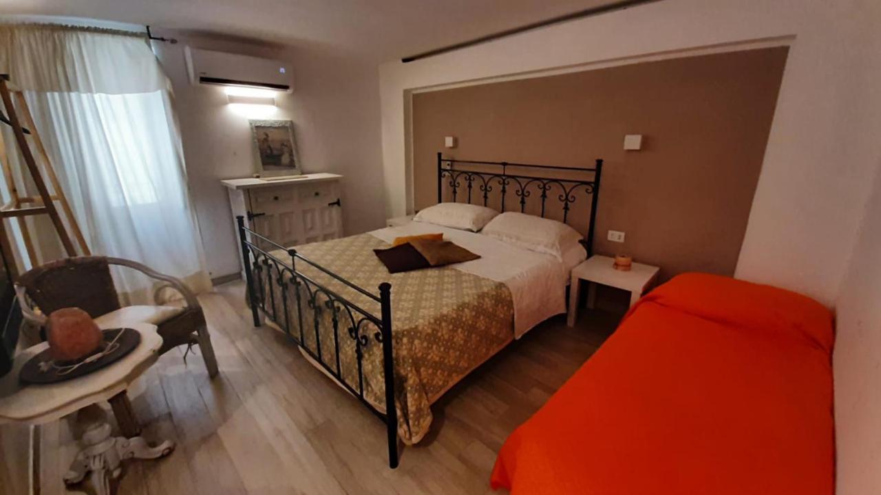 La Nicchia Del Borgo Apartment Taranto Exterior photo